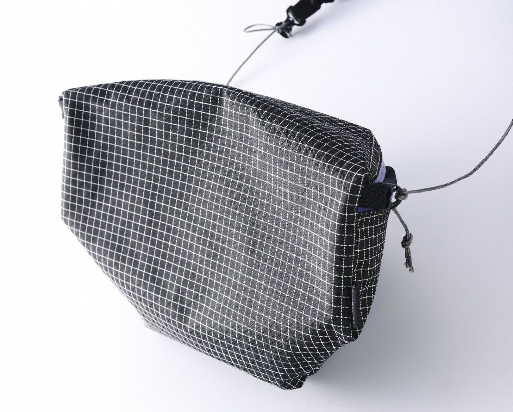 独自の背面形状により身体にフィット